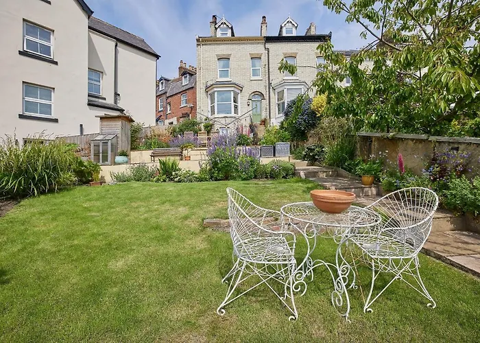 Host & - Isla House Сasa de vacaciones Whitby