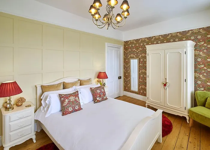 Host & - Isla House بيت للعطل