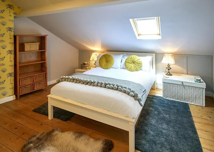 Host & - Isla House بيت للعطل ويتبي